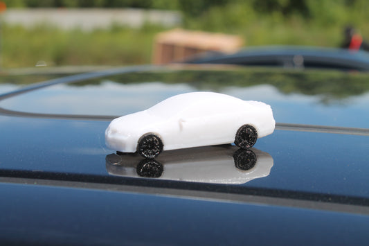 1:64 G8 Model